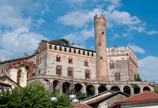 CONFERMA GITA A CASA DEI SIGNORI DELLA VAL DI SUSA: DALLA CASA TORRE DEL COMANDANTE DEL RE ALLA FORTEZZA-ABBAZIA DELLA SACRA DI SAN MICHELE A DIFESA DEL PIEMONTE…E DELL’ITALIA - NOVITA' - sold out